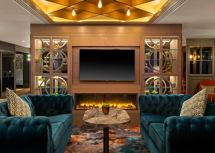 Leonardo Royal London Tower BridgeAirport Hotel